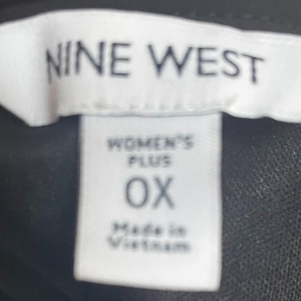 Nine West Pleated Black Dress with lining and Sheer Sleeves, Size 1X / XL - Picture 11 of 11